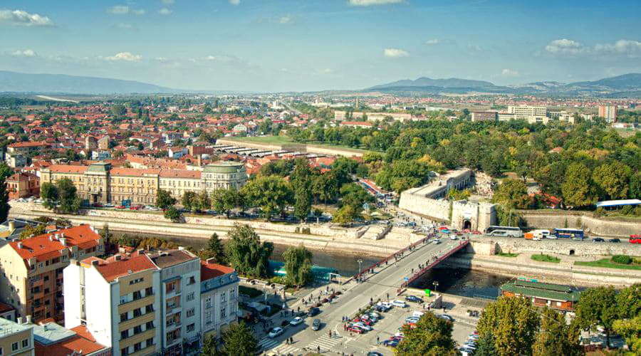 Nos services de location de voitures offrent une sélection diversifiée de véhicules à Niš.